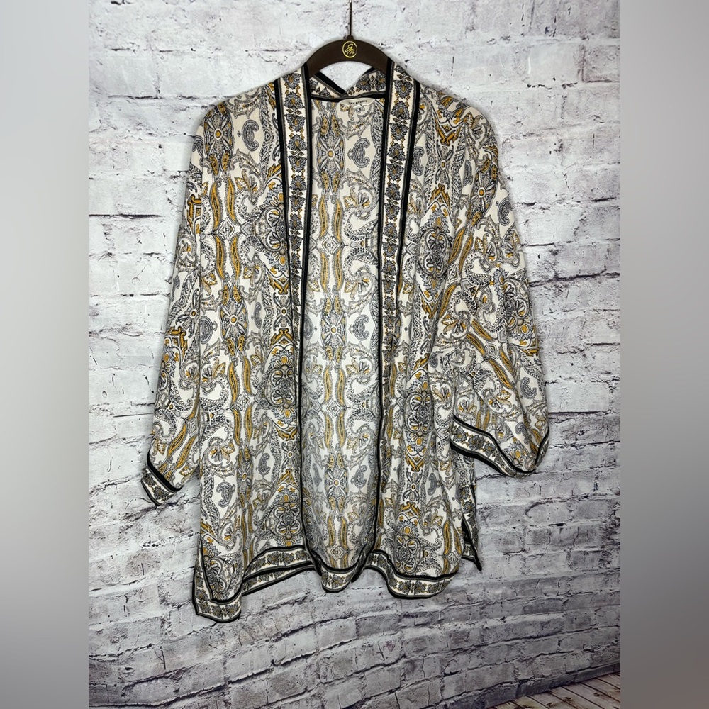 Large Max Studio short sleeve printed cardigan